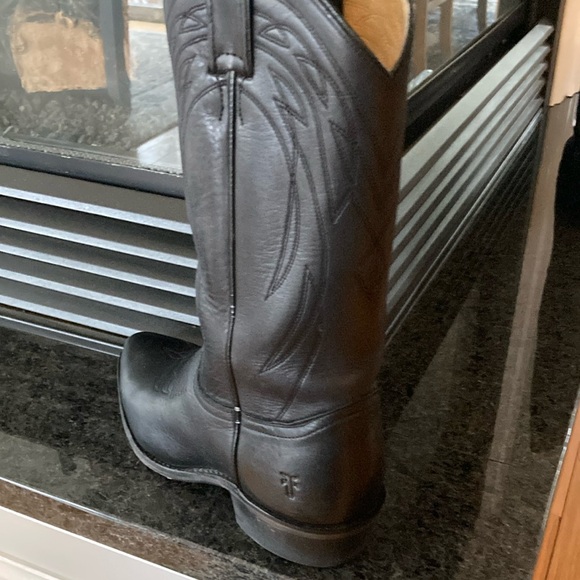 Frye Billy Pull on tall black leather  9 M - Picture 4 of 15